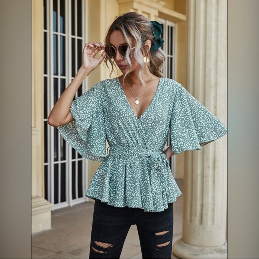 SHEIN green leopard print blouse/women’s size small